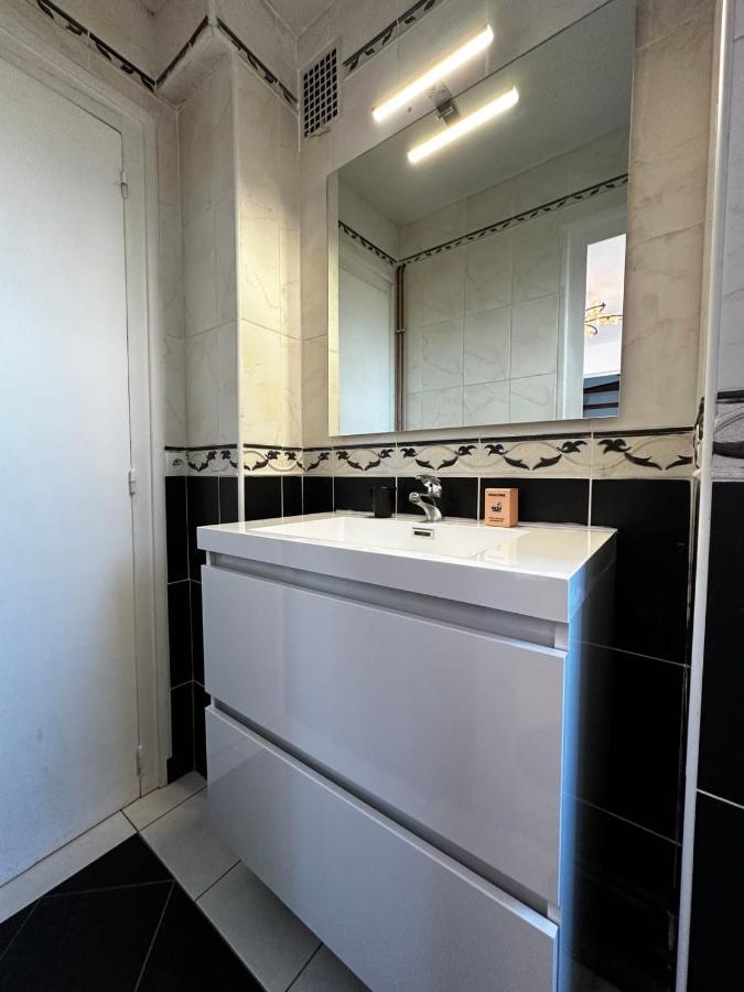 Beautiful Apartment With Terrace - Loire View ตูร์ ภายนอก รูปภาพ