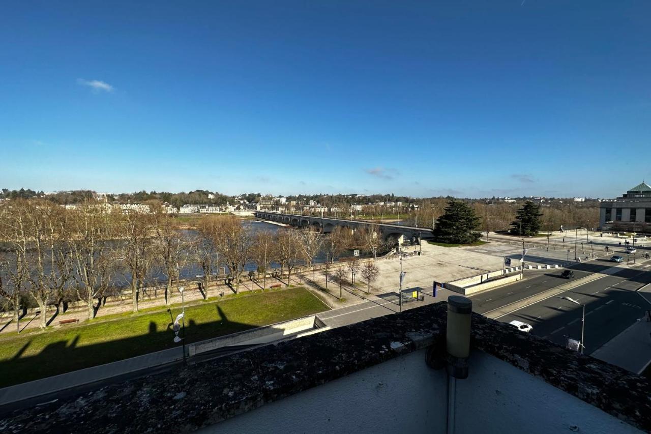 Beautiful Apartment With Terrace - Loire View ตูร์ ภายนอก รูปภาพ